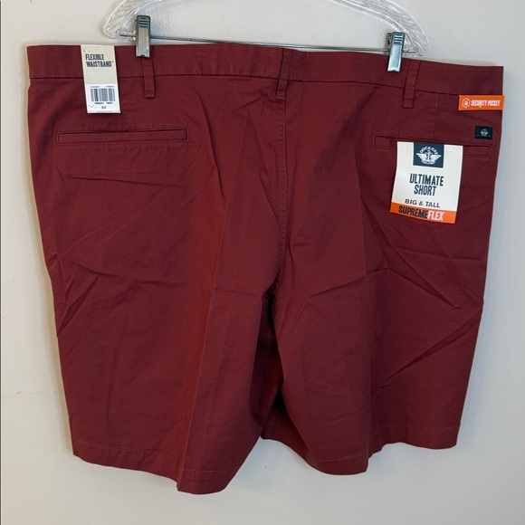 Dockers Maroon Shorts Supreme Flex, Comfort Waistband security pocket SZ 50” - Picture 1 of 9